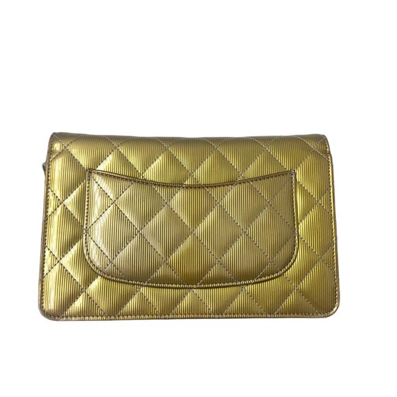 Chanel Patent Classic wallet on chain - Picture 2 of 10
